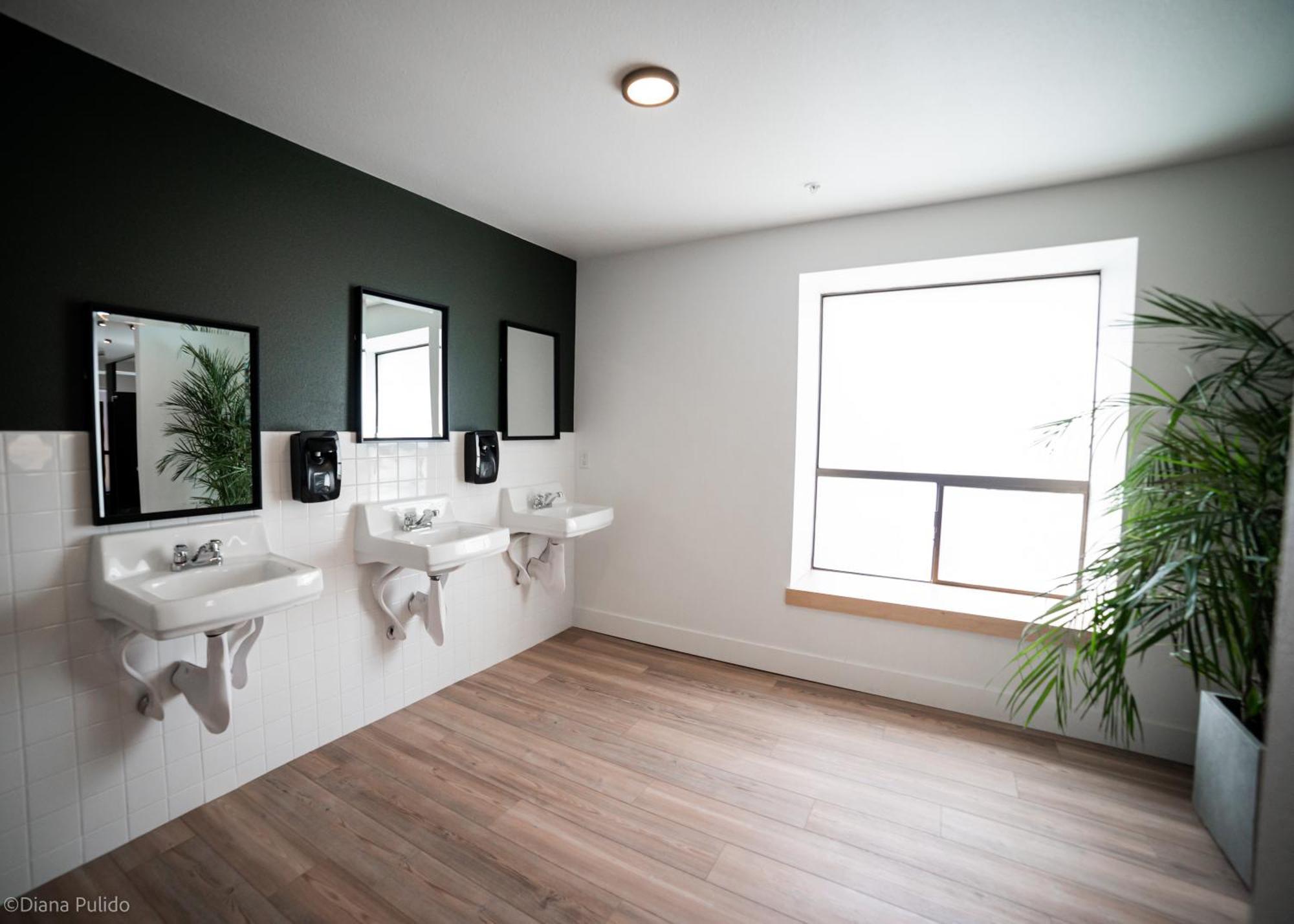 Double Room,1541326474:JPEG
