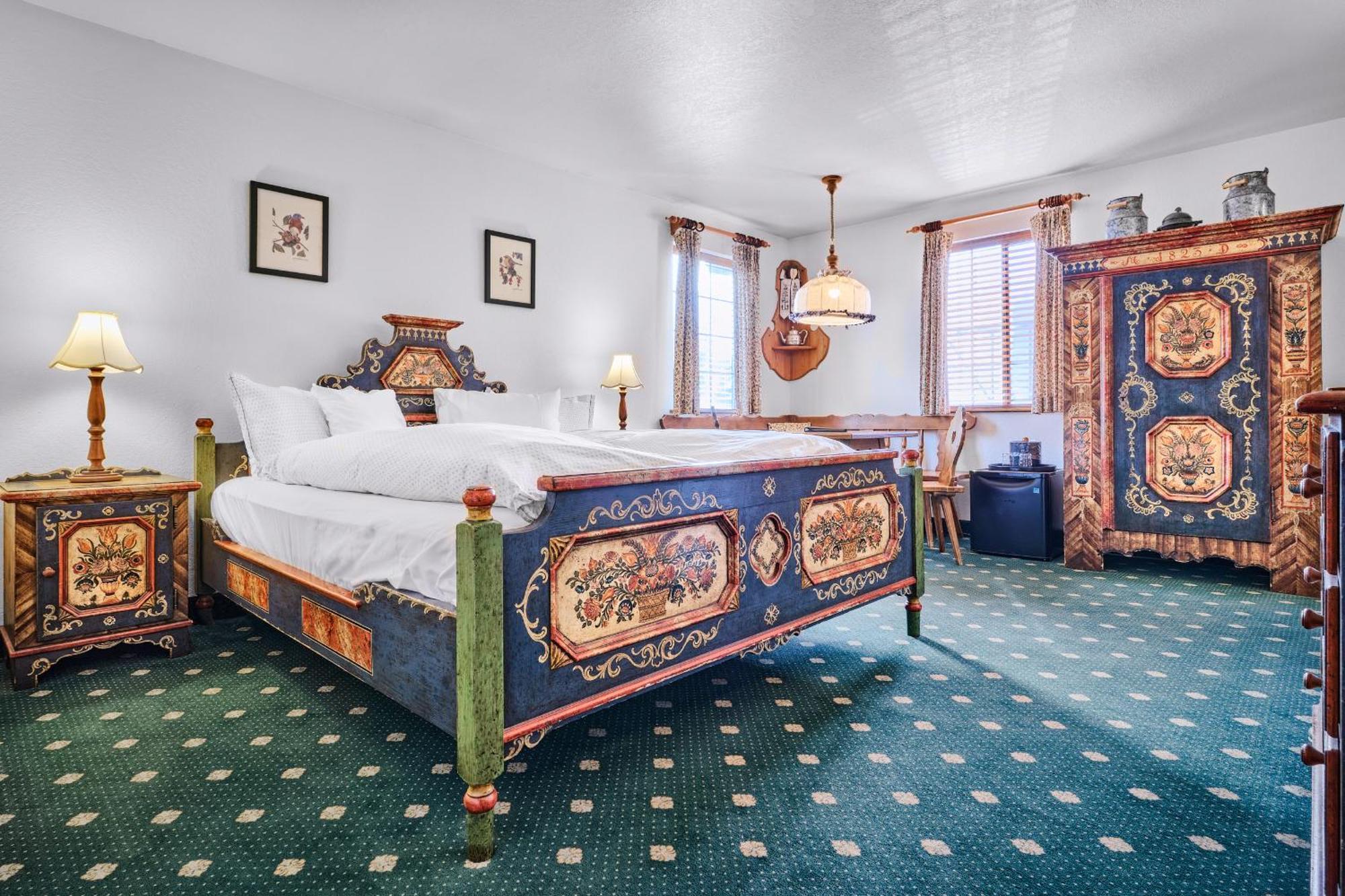 Superior King Room,1553486299:JPEG