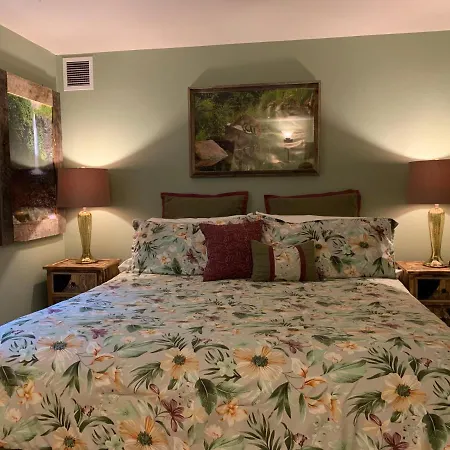 Fox Den Bed & Breakfast-3